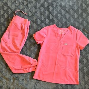 Pink Figs scrub set in size S